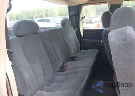 2004 Chevrolet Silverado 1500 Ls z USA, uszkodzony, nr VIN 2GCEC19VX41425494